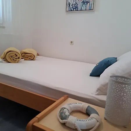 Galovic Apartment Sutivan