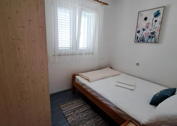 Galovic Apartment Sutivan