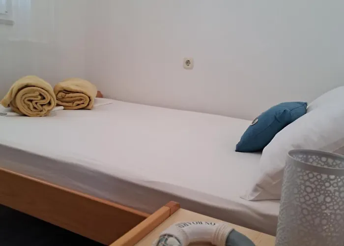 Galovic Apartment Sutivan